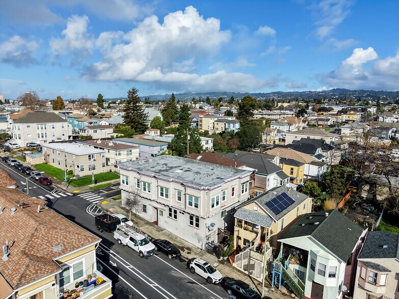More Photos Of 1504 13th Ave, Oakland Apartments For Sale