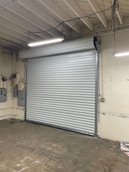 More Photos Of 8913 National Blvd, Los Angeles Manufacturing For Lease