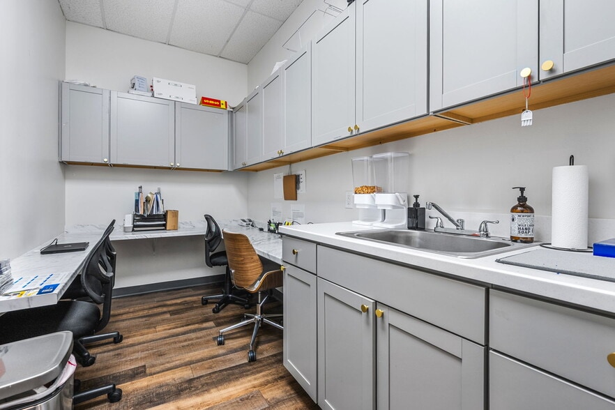 More Photos Of 1075 Whitlock Ave, Marietta General Retail For Lease