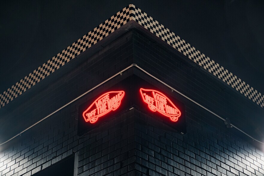 More Photos Of 573 Johnson Ave, Brooklyn Warehouse For Lease