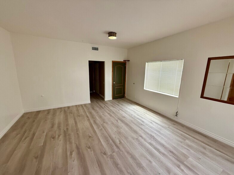 More Photos Of 8930 S Vermont Ave, Los Angeles General Retail For Sale
