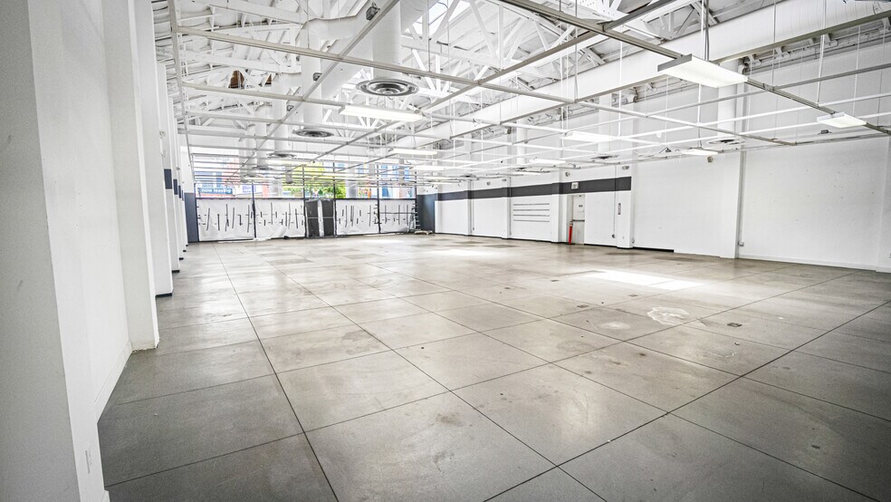 More Photos Of 236-242 Pine Ave, Long Beach Storefront Retail Office For Lease