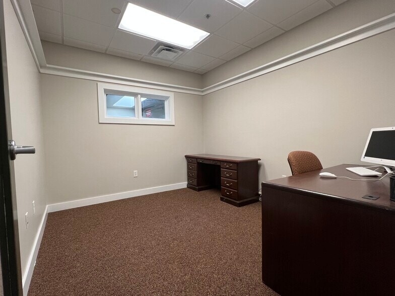 More Photos Of 140 Point Judith Rd, Narragansett Storefront Retail Office For Sale