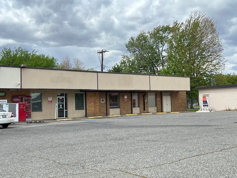 More Photos Of 415 Wright Ave, Richland Freestanding For Lease