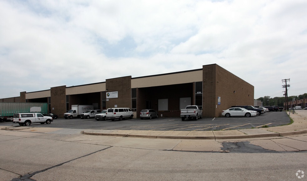 More Photos Of 10758-10768 Tucker St, Beltsville Warehouse For Lease