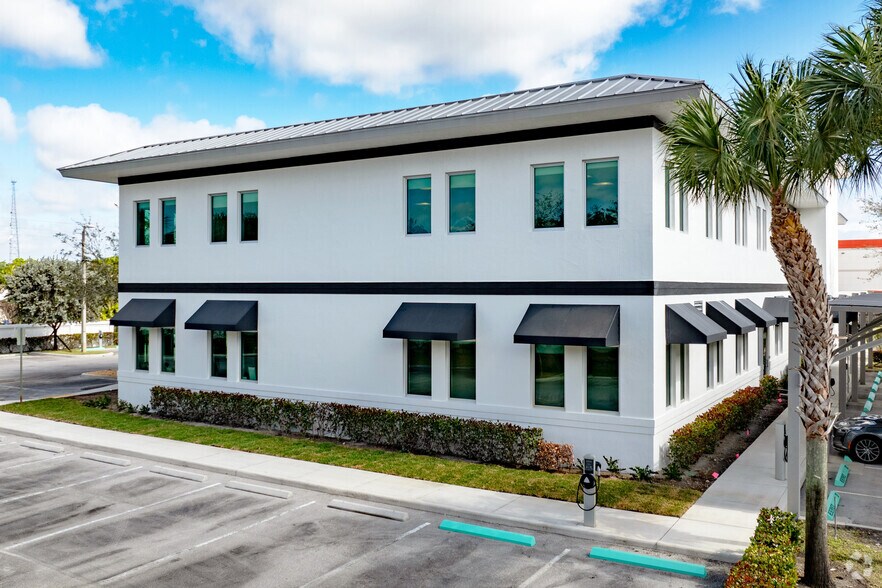 More Photos Of 8230 210th St S, Boca Raton Coworking Space