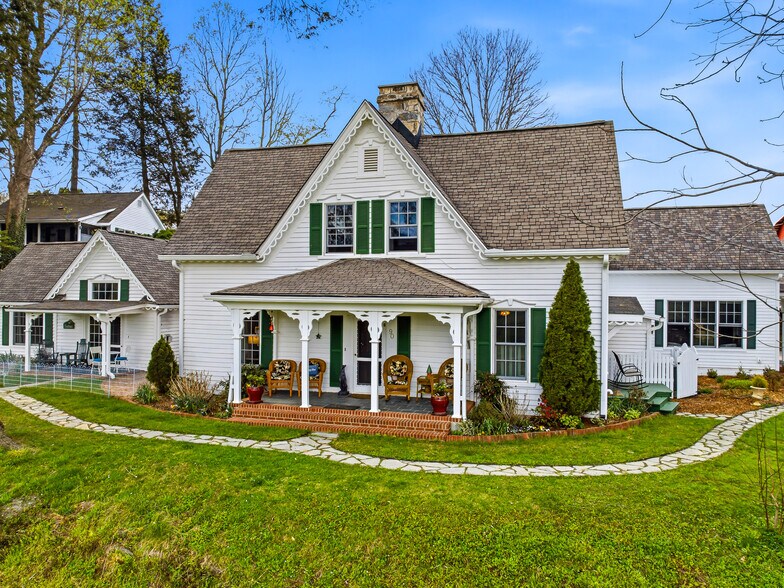 More Photos Of 90 Woody Farm Dr, Pisgah Forest Specialty For Sale