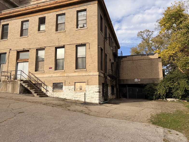More Photos Of 3212 Reading Rd, Cincinnati Religious Facility For Sale