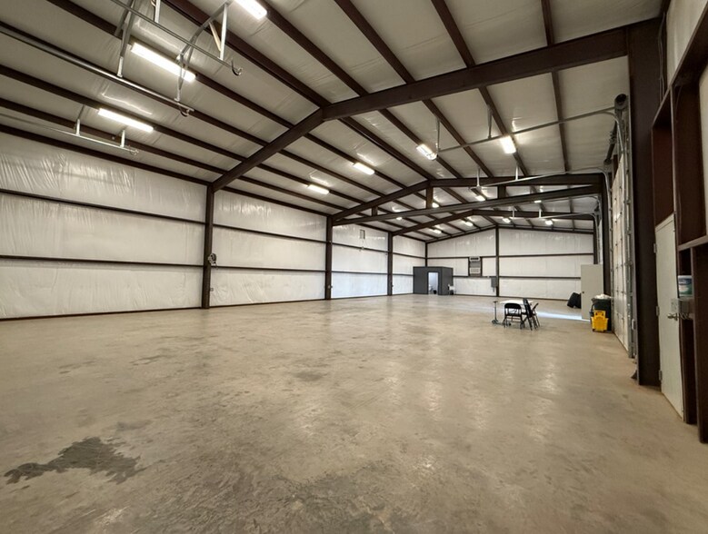 More Photos Of 8011 E County Road 90, Midland Warehouse For Lease