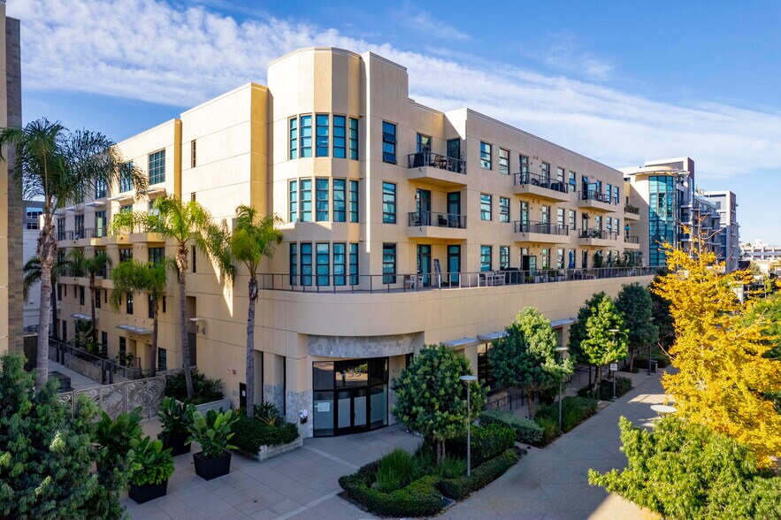More Photos Of 133 The Promenade N, Long Beach Apartments For Sale