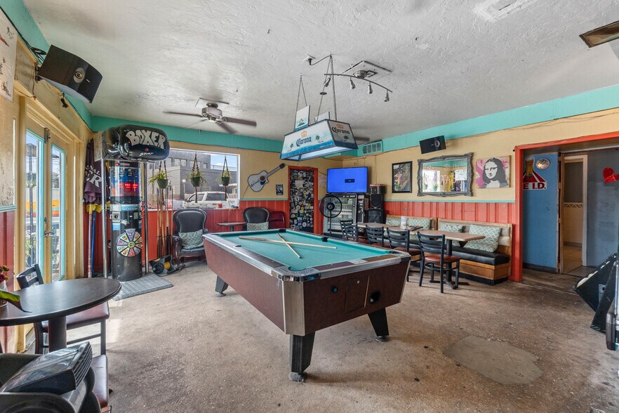 More Photos Of 10 Anastasia Blvd, Saint Augustine Bar For Lease