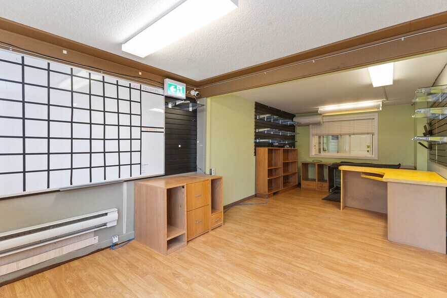 More Photos Of 2253-2265B W Railway St, Abbotsford Warehouse For Lease