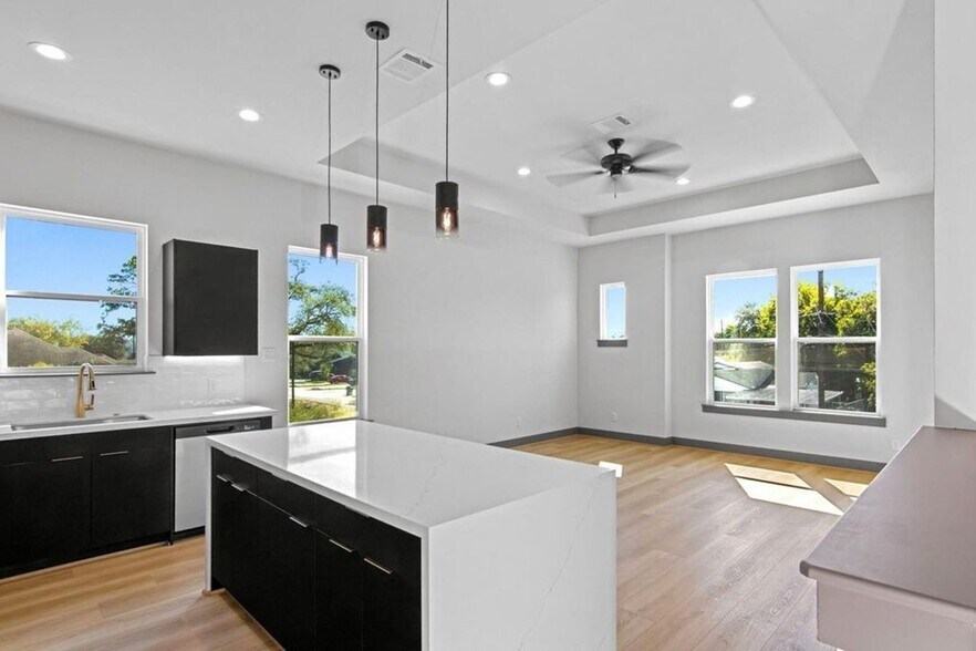 More Photos Of 4805 Paula st, Houston Multifamily For Sale