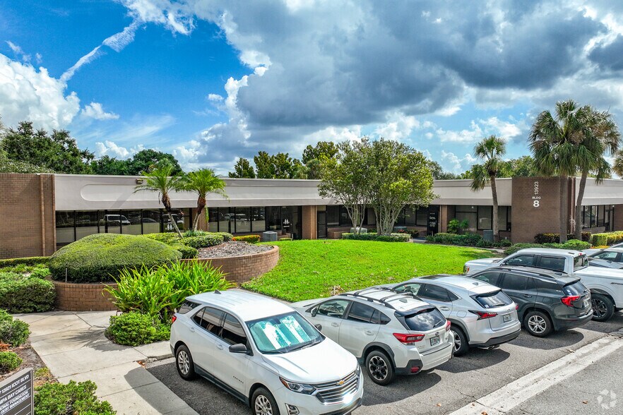 More Photos Of 13830 N 58th St, Clearwater Unknown For Lease