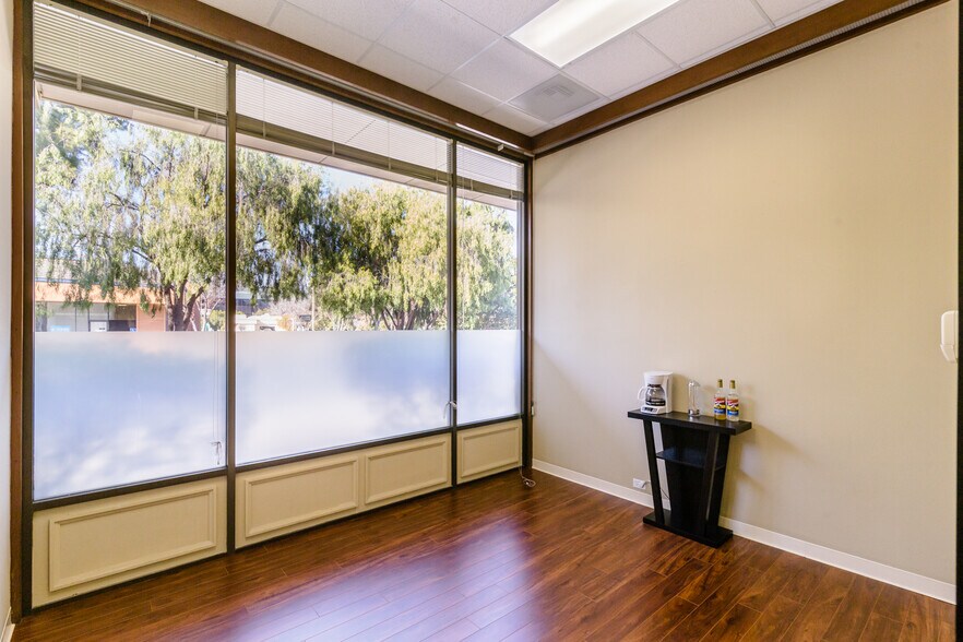 More Photos Of 820 E El Camino Real, Mountain View Freestanding For Lease