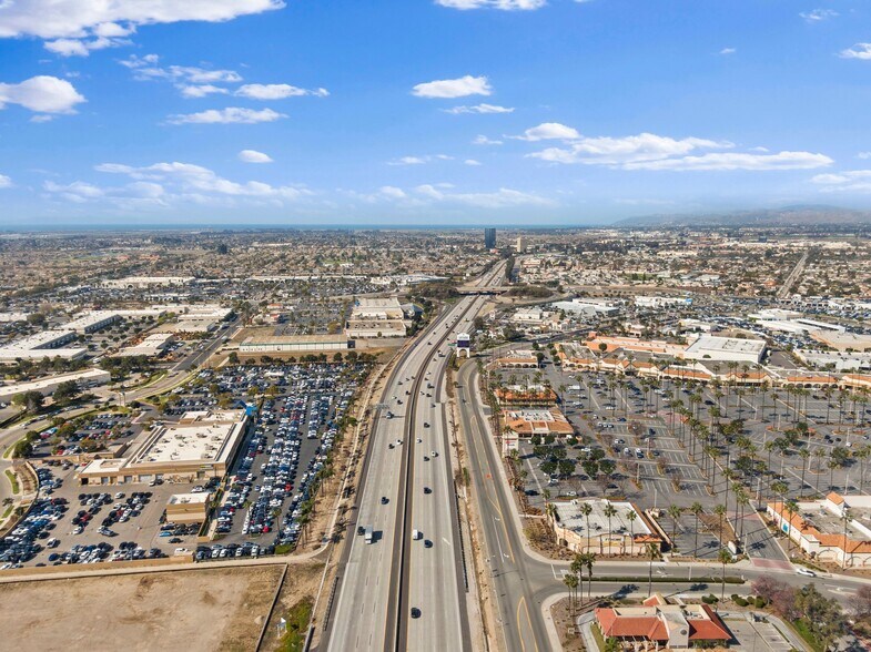 More Photos Of 2801 Paseo Mercado, Oxnard Freestanding For Sale