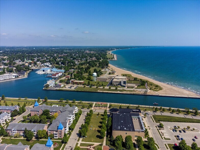 More Photos Of 115-125 56th St, Kenosha Restaurant For Sale