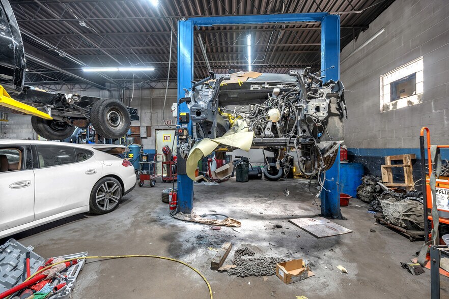 More Photos Of 26 E 34th Pl, Steger Auto Repair For Lease