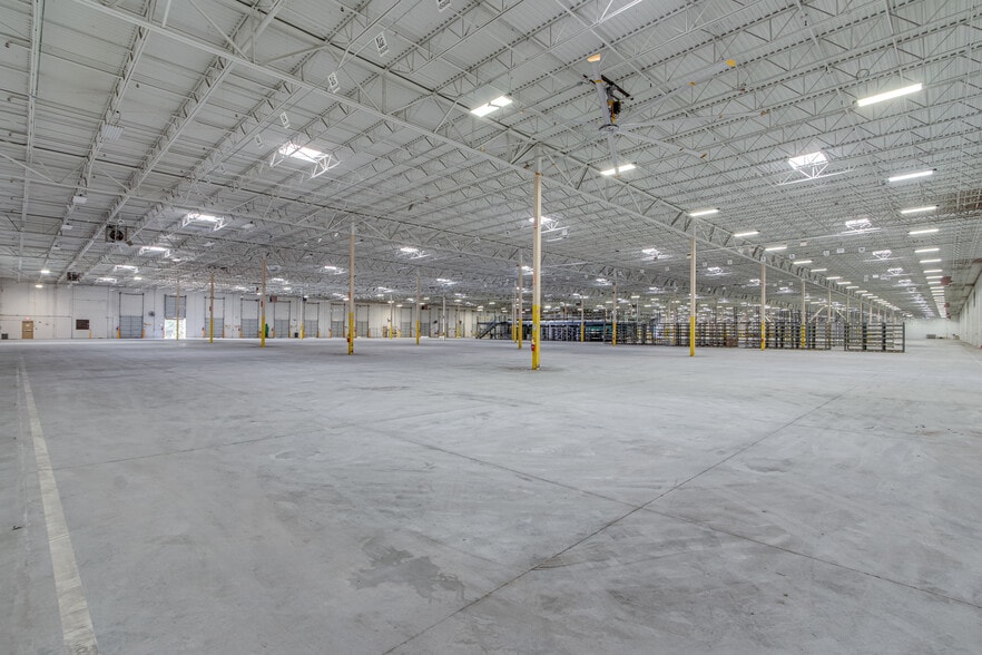More Photos Of 2600 Buford Hwy, Buford Distribution For Lease