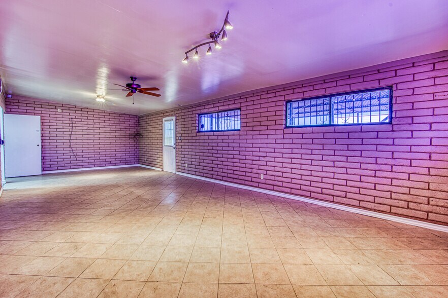 More Photos Of 6208 Doniphan Dr, El Paso Land For Lease