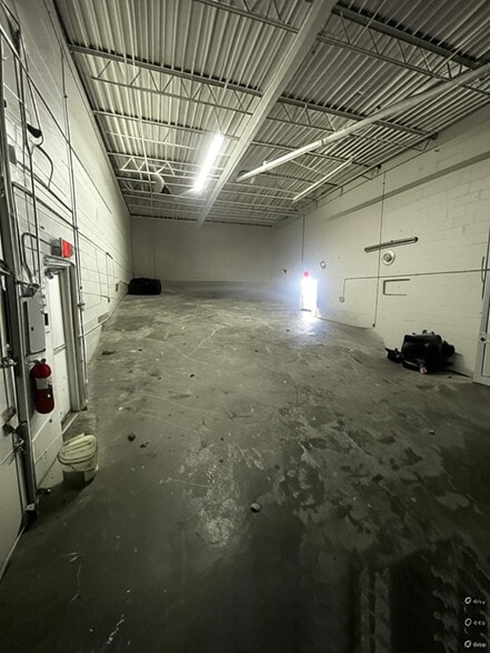 More Photos Of 37930 2nd St, Willoughby Freestanding For Sale