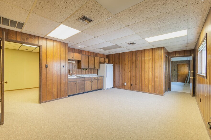 More Photos Of 119 E Rhapsody Dr, San Antonio Research And Development For Sale