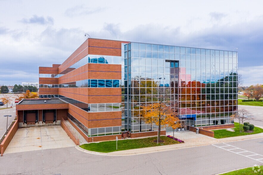 More Photos Of 200 Galleria Officentre, Southfield Office For Lease