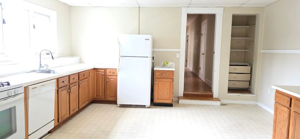 More Photos Of 53 Park St, Arlington Multifamily For Sale