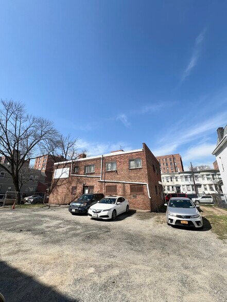 More Photos Of 168-30 89th Ave, Jamaica Office Residential For Lease