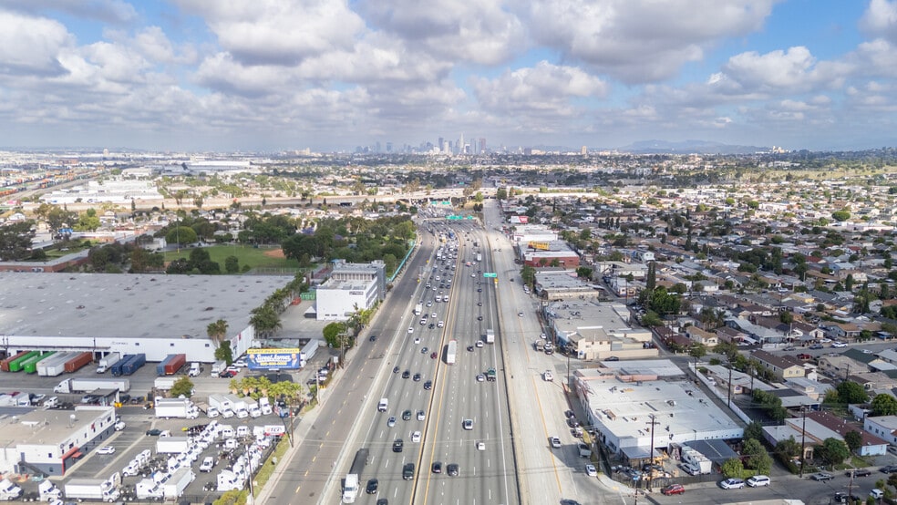More Photos Of 4943-4941 Telegraph Rd, Los Angeles Showroom For Sale