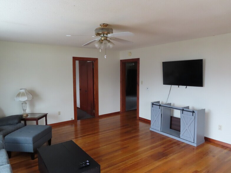 More Photos Of 200 1st St, Conneaut Lake Storefront Retail Residential For Sale