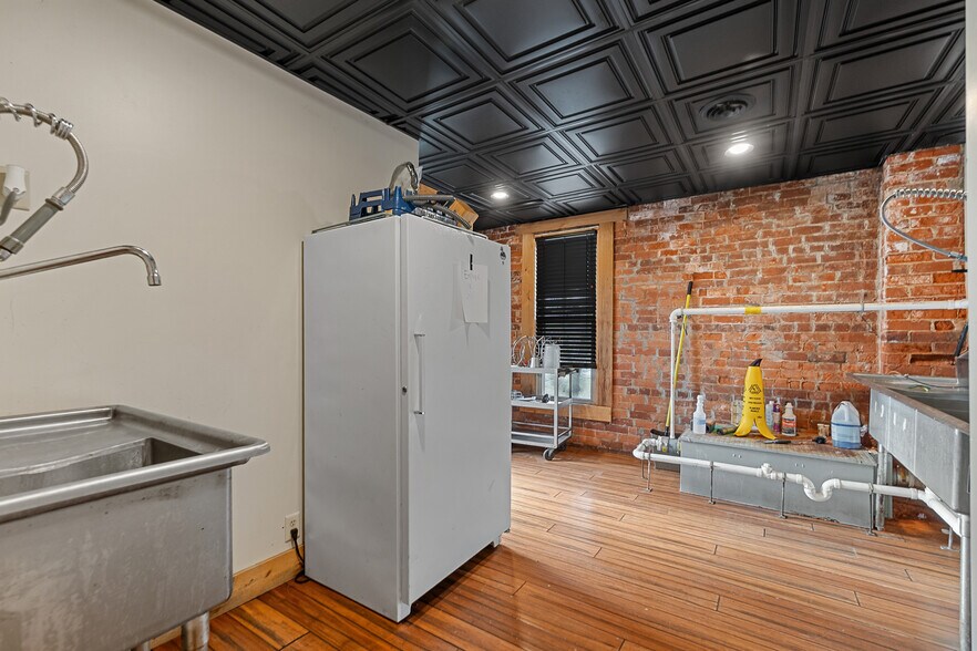 More Photos Of 97 E Main St, Batavia Office For Sale