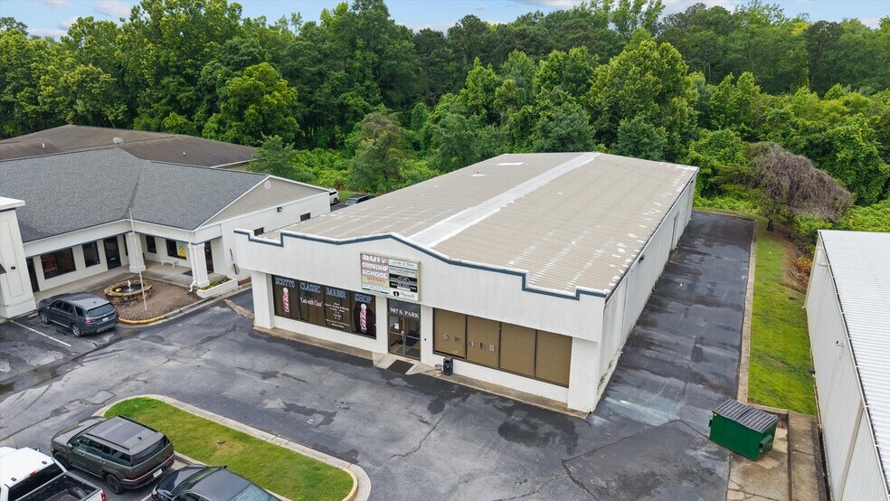 More Photos Of 907-909 S Park St, Carrollton Unknown For Lease