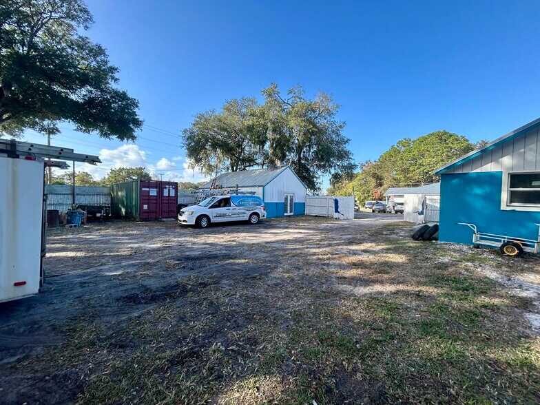 More Photos Of 1534 S 8th St, Fernandina Beach Light Manufacturing For Lease