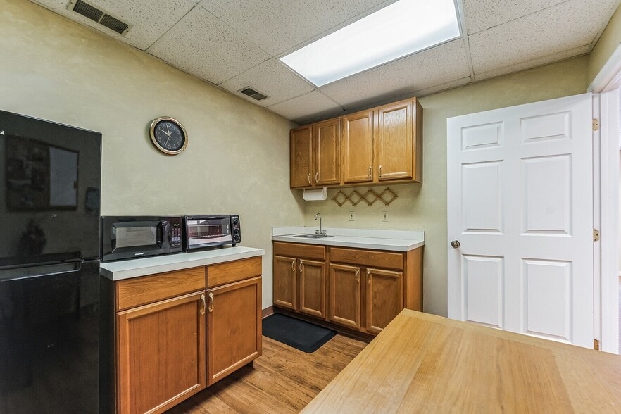 More Photos Of 5090-5096 Dorsey Hall Dr, Ellicott City Medical For Sale