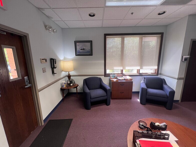 More Photos Of 59 General Warren Blvd, Malvern Medical For Lease