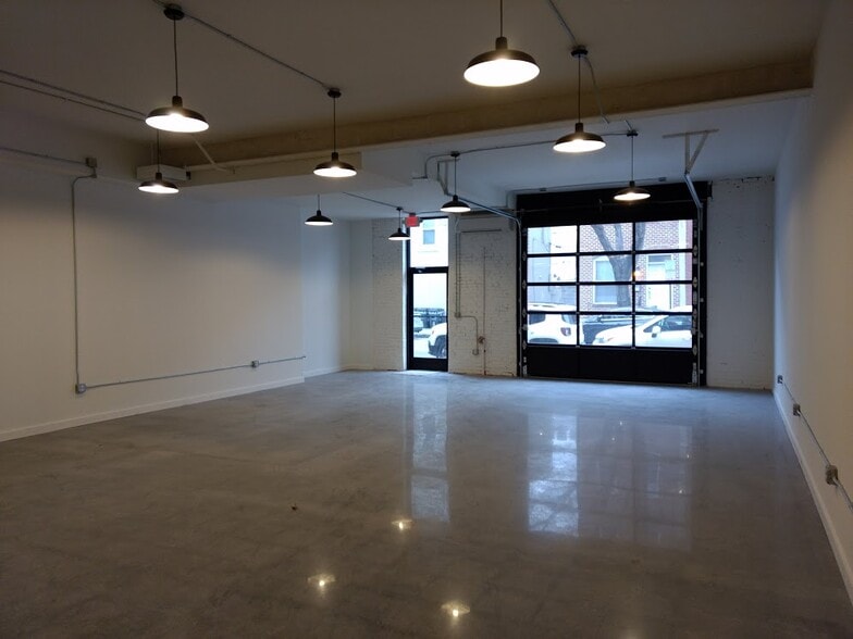 More Photos Of 10 W West St, Baltimore Office For Lease