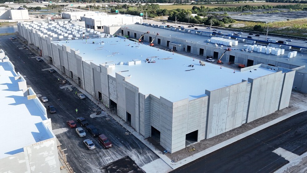 More Photos Of 8289 Boynton Beach Blvd, Boynton Beach Unknown For Lease