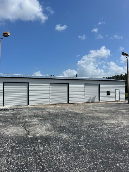 More Photos Of 2900 James L Redman Pky, Plant City Freestanding For Sale