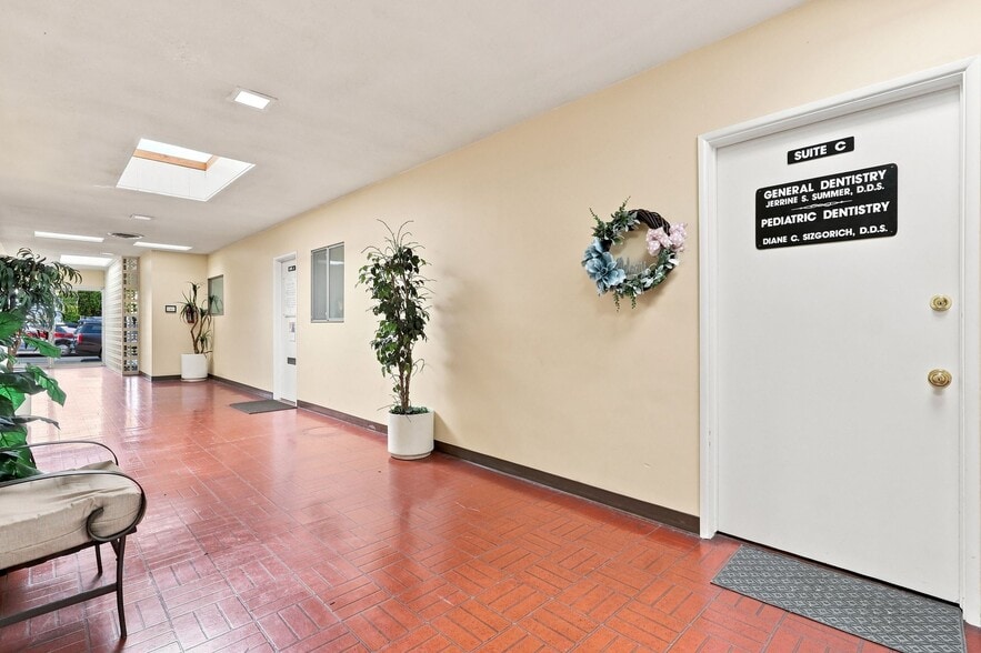 More Photos Of 1411 W 7th St, San Pedro Medical For Sale