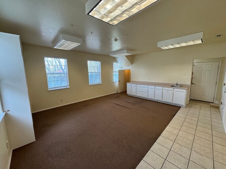 More Photos Of 273 Shoup Ave W, Twin Falls Office For Lease