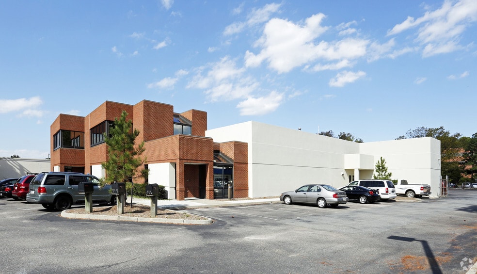 More Photos Of 5716 Southern Blvd, Virginia Beach Warehouse For Lease