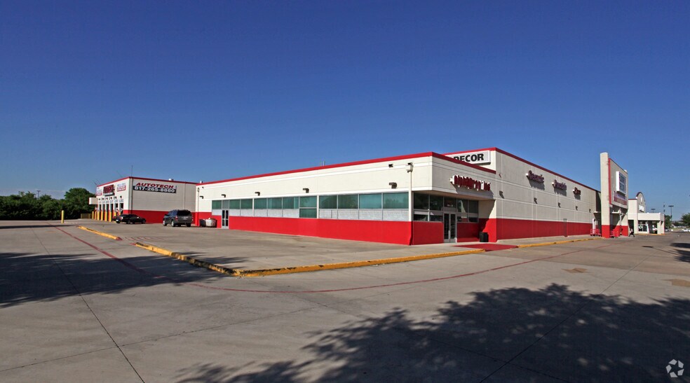 More Photos Of 2520-2540 E Pioneer Pky, Arlington Unknown For Lease