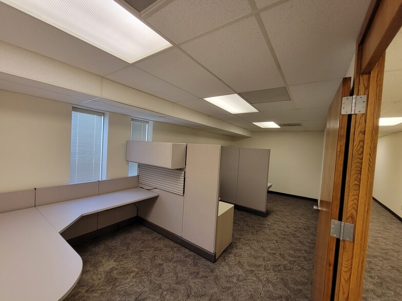 More Photos Of 4205 State St, Bismarck Medical For Sale