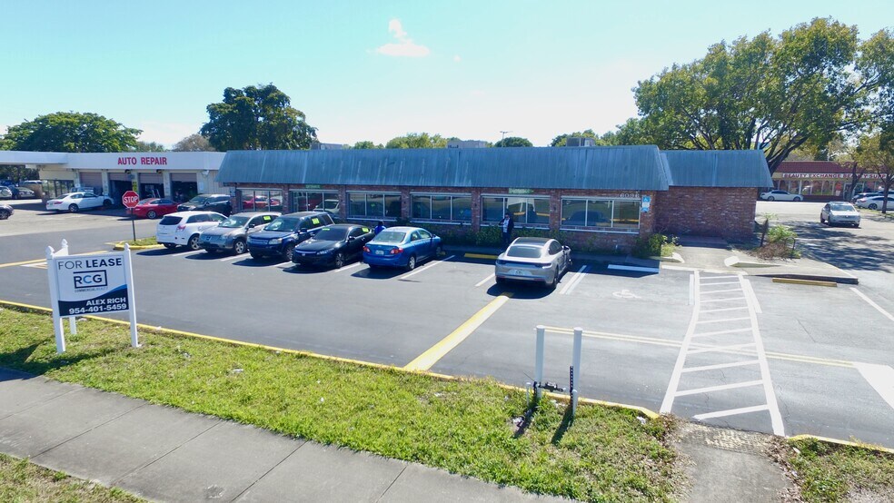More Photos Of 6096 W Oakland Park Blvd, Sunrise Freestanding For Lease
