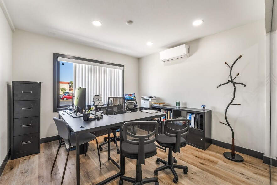 More Photos Of 3329 S Eastern Ave, Las Vegas Office For Sale