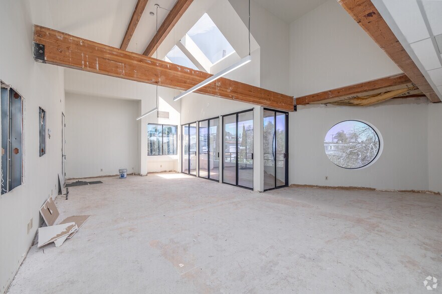 More Photos Of 2200 Pacific Coast Hwy, Hermosa Beach Office For Sale