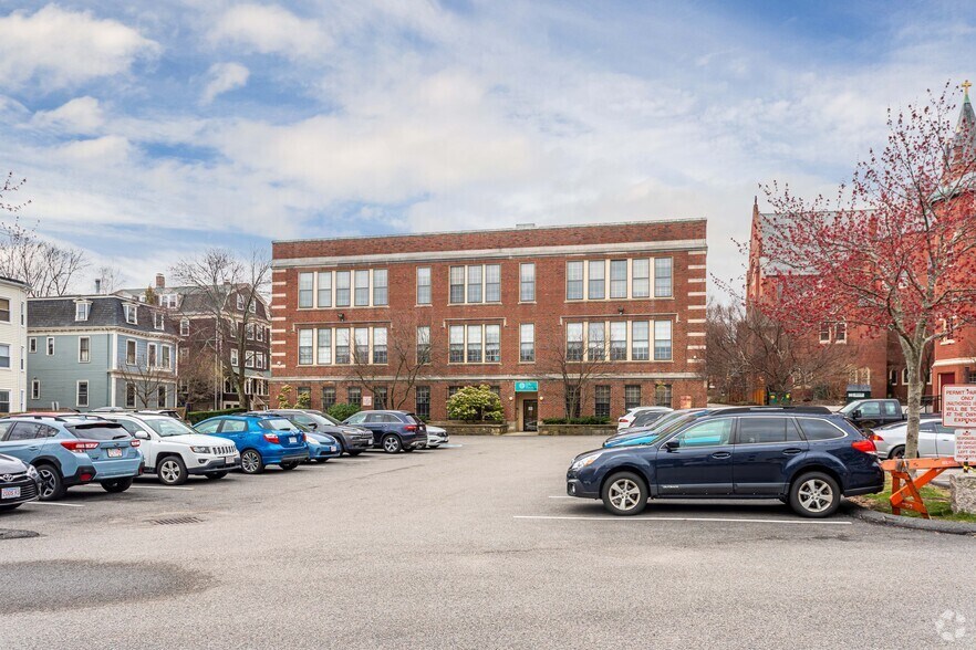 More Photos Of 16 Hurd Rd, Brookline Office Residential For Lease