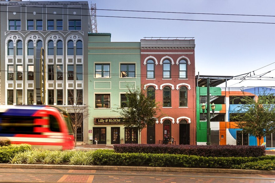 More Photos Of 114 Main St, Houston Loft Creative Space For Lease