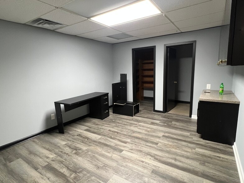 14051409 Hatcher Ln, Columbia, TN 38401 Medical For Sale